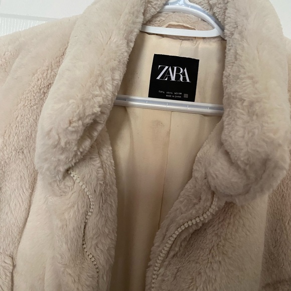Zara Beige Faux Fur Teddy Jacket with Zip - Picture 2 of 5